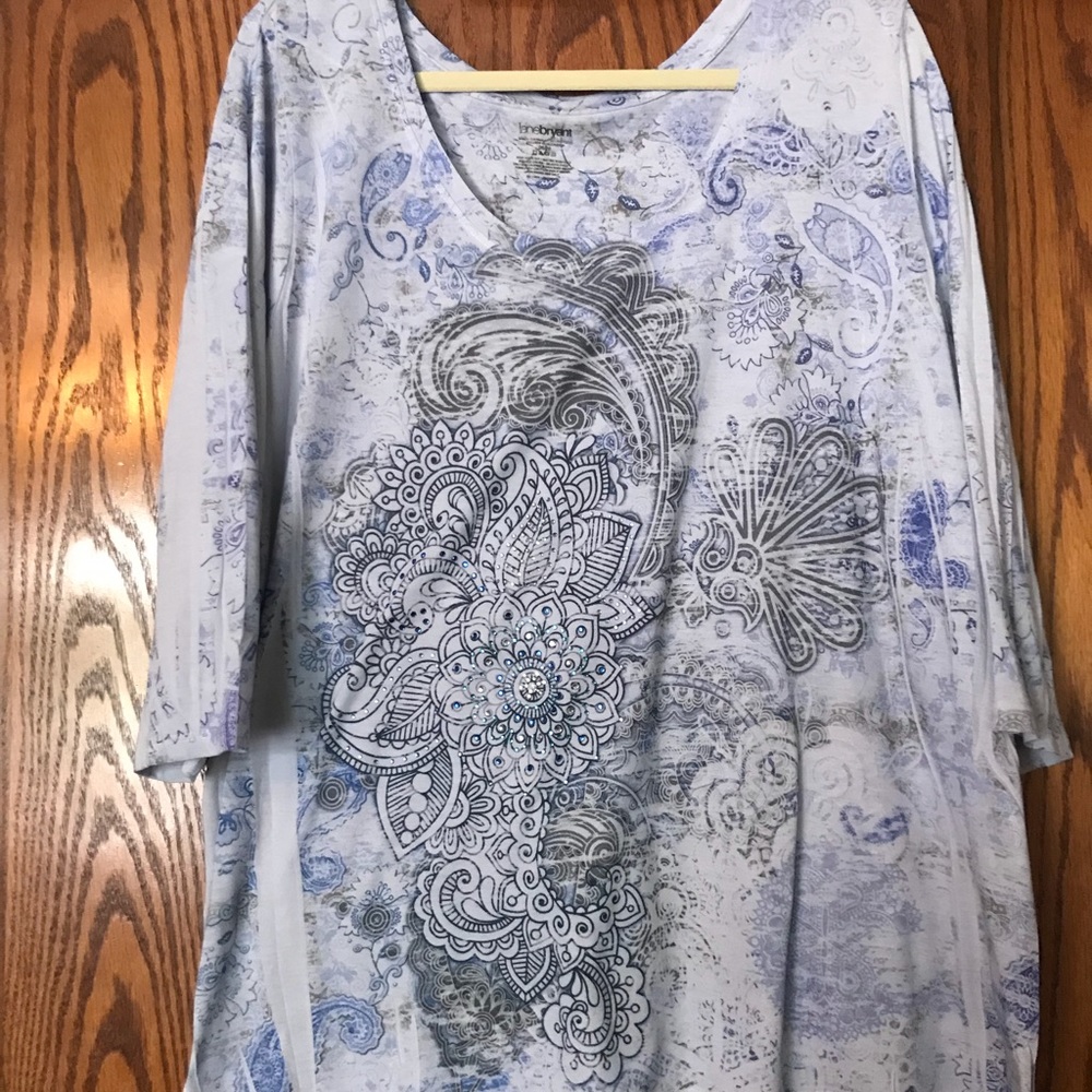 Lane Bryant stretchy top with blue accents
